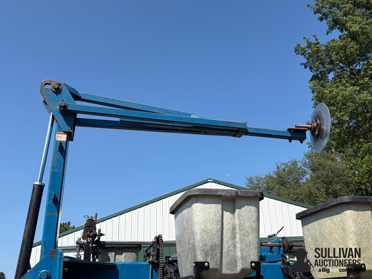 1998-kinze-2500-8/15-split-row-planter-image-18