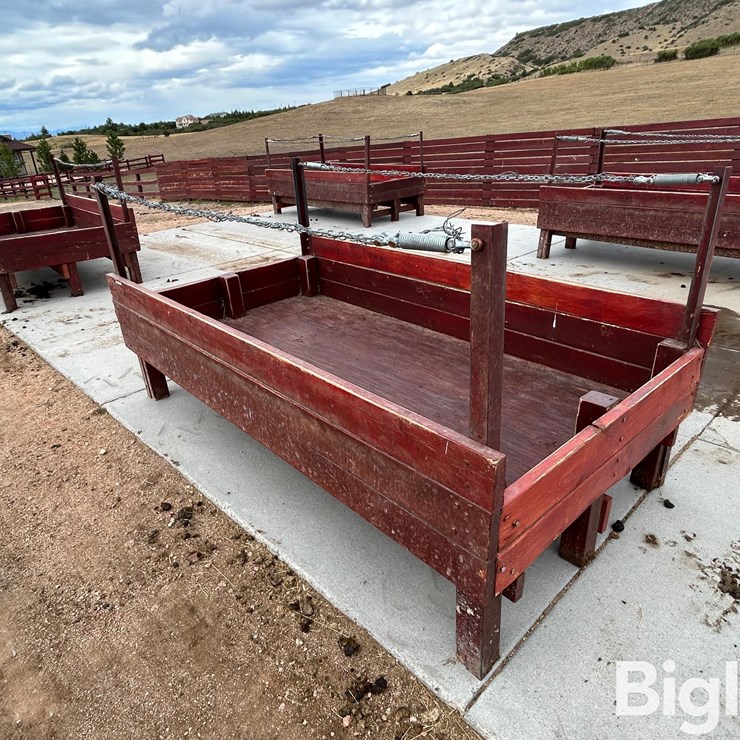 Wood Cattle Feed Bunks