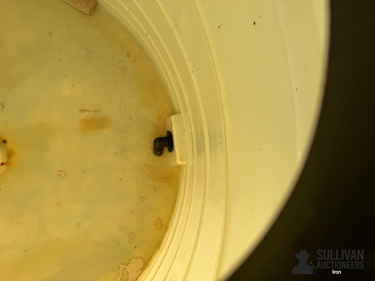 1,300-gal-poly-tank-image-18