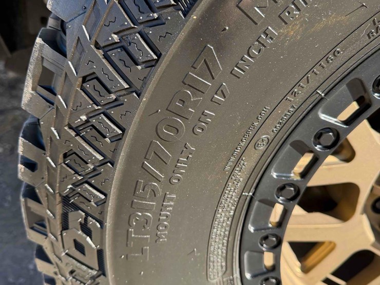 2019-jeep-wrangler-sport-image-11