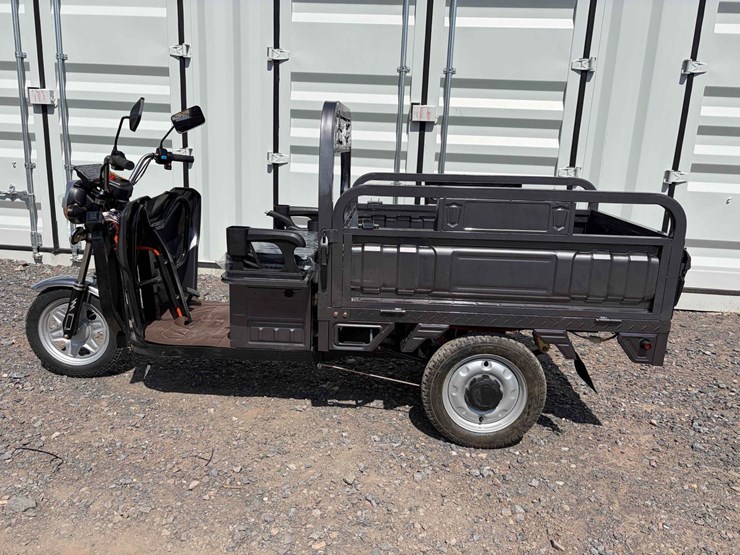 unused-et13-battery-powered-dump-cart-*not-put-together-pictures-for-reference*-*blue*-image-5