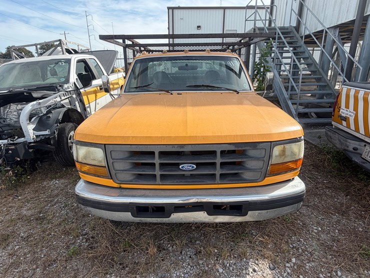 #91-•-1996-ford-f-350-xl-power-stroke-diesel-utility-truck-image-19