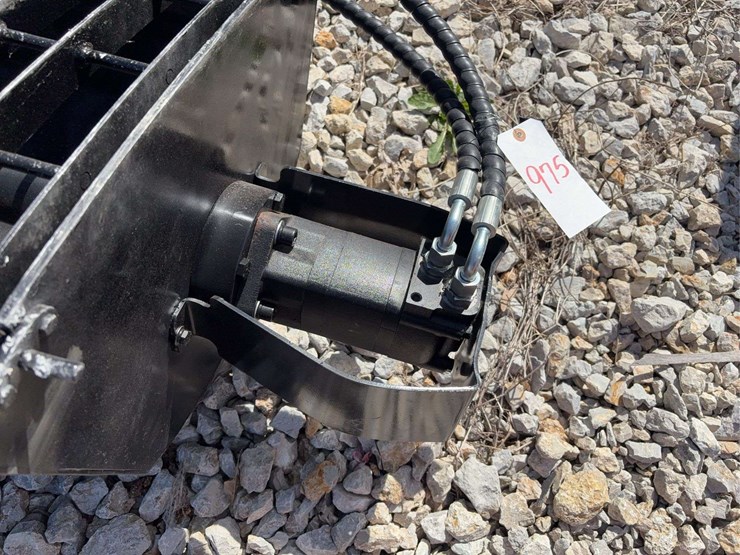 hydraulic-cement-mixer-mini-skid-steer-attachment-image-4