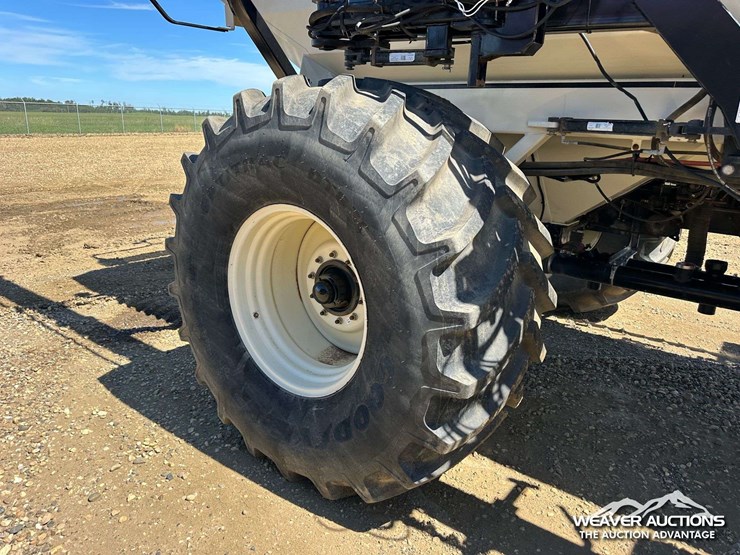2011-bourgault-3310-55-55-ft.-seeder-image-69
