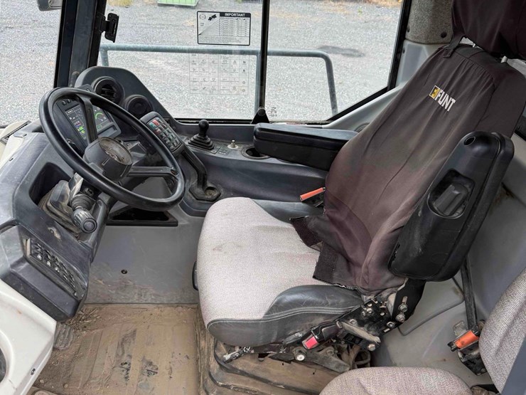 2017-deere-310e-haul-truck-*unit-is-located-in-delmar-delaware*-image-17