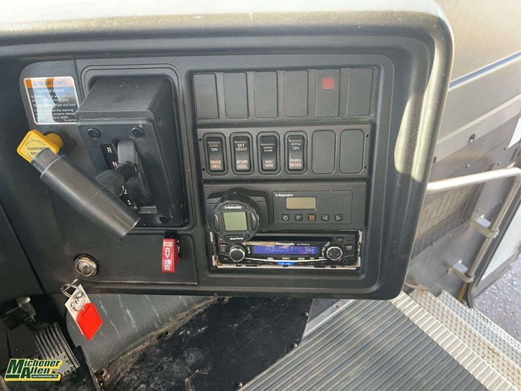 2014-ic-bus-ce-series-s/a-46-passenger-bus-image-20