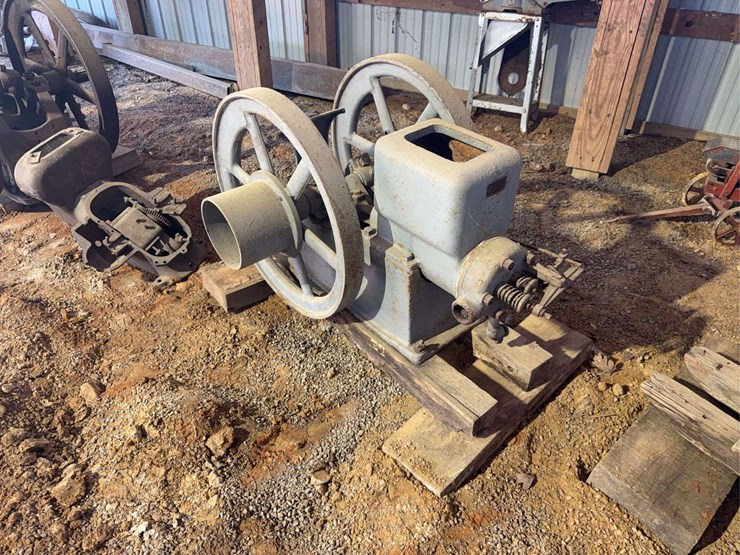 gray-4-hp-engine-image-2