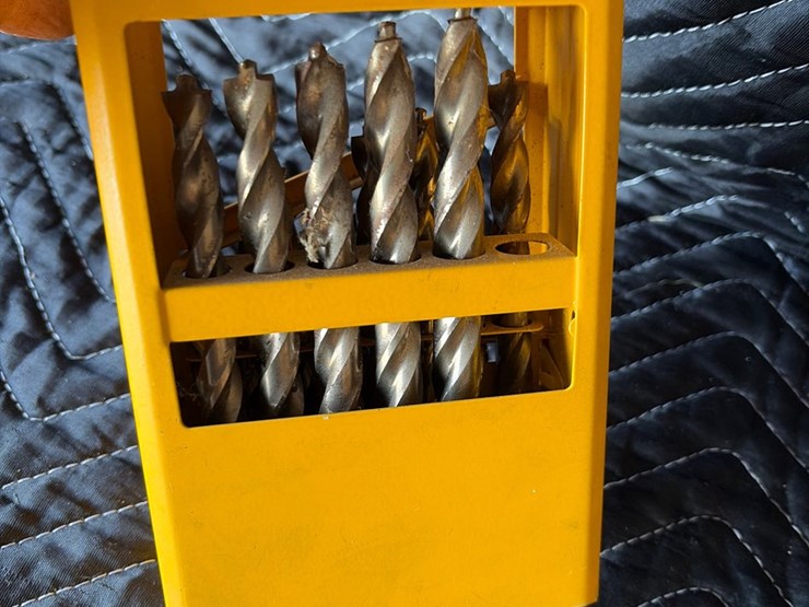 #70-•-dewalt-drillbit-selection/index-image-2