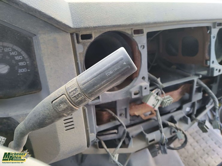 non-operable-2015-ford-f-550-super-duty-s/a-cab-&-chassis-image-11