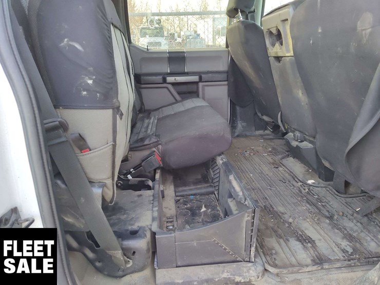 non-operable-2022-ford-f-350-super-duty-4x4-xlt-4dr-crew-cab-8-ft.-lb-srw-image-17
