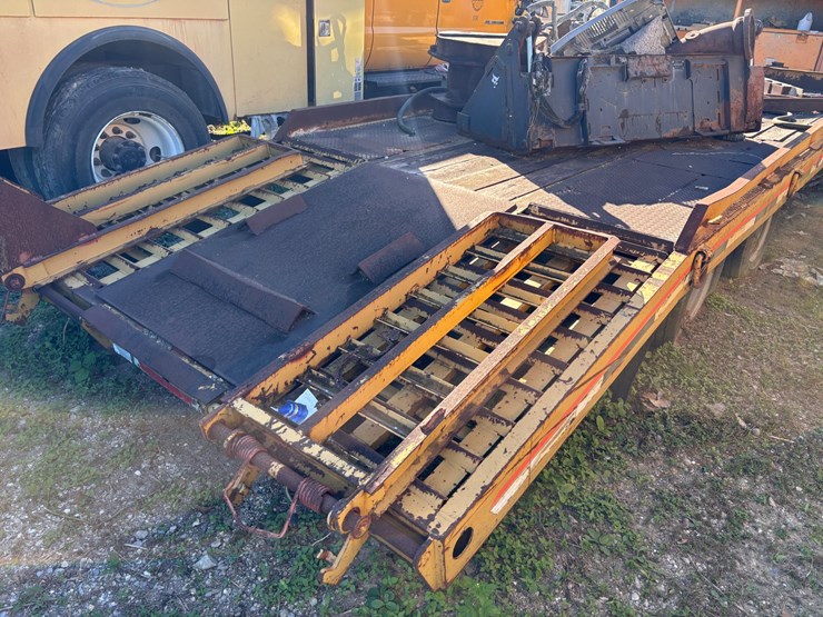 #10-•-interstate-flatbed-equipment-trailer-image-5