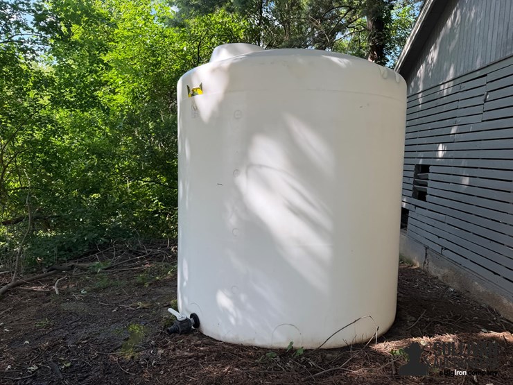2,500-gal-poly-tank-image-10