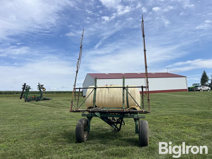 300-gal-pull-type-sprayer-image-6