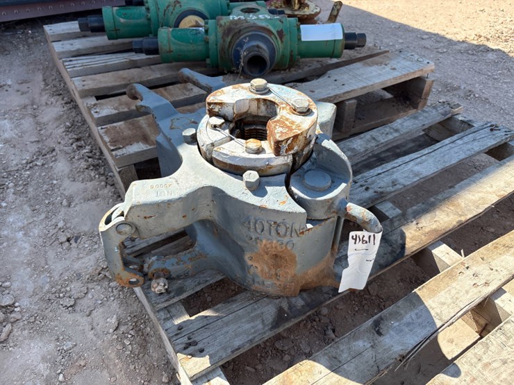 pmg-myt-40-ton-slip-type-elevator-dressed-f/-2-3/8”-image-2