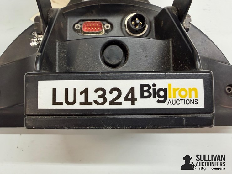 case-ih-150-lightbar-w/raven-receiver-image-19