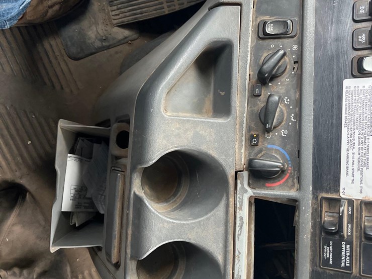 2004-freightliner-columbia-grain-truck-image-20