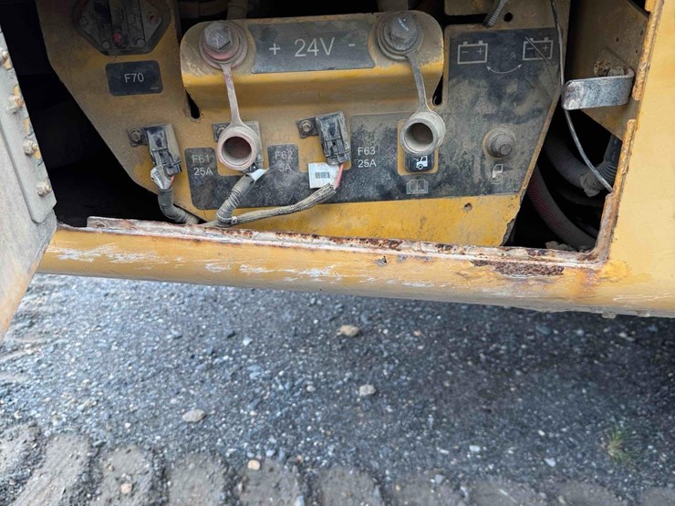 2017-deere-310e-haul-truck-*unit-is-located-in-delmar-delaware*-image-15