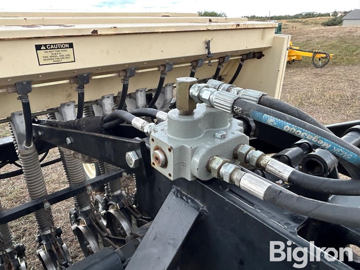 truax-flxii-812rt-drill-seeder-image-10