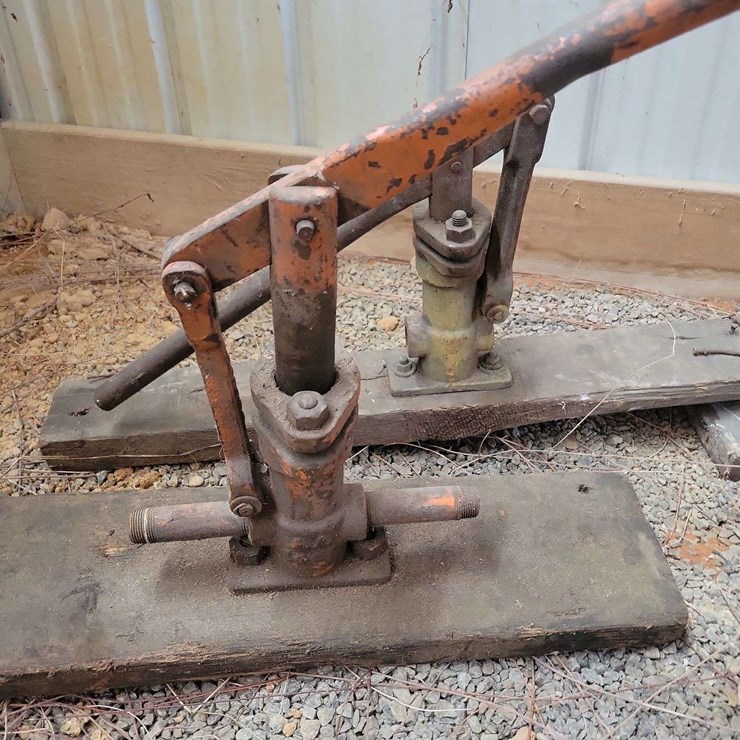 (2) Pumps