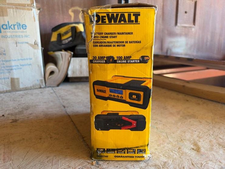 #1167-•-dewalt-battery-charger-30-amp-charger/-100-amp-engine-starter-image-3