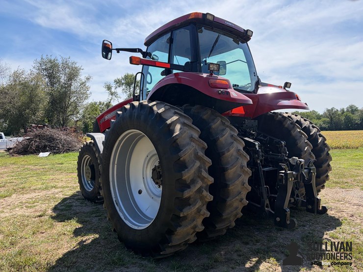 2011-case-ih-afs-magnum-235-mfwd-tractor-image-7