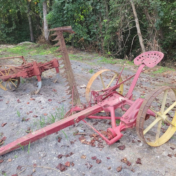 International No. 7 Sickle Mower