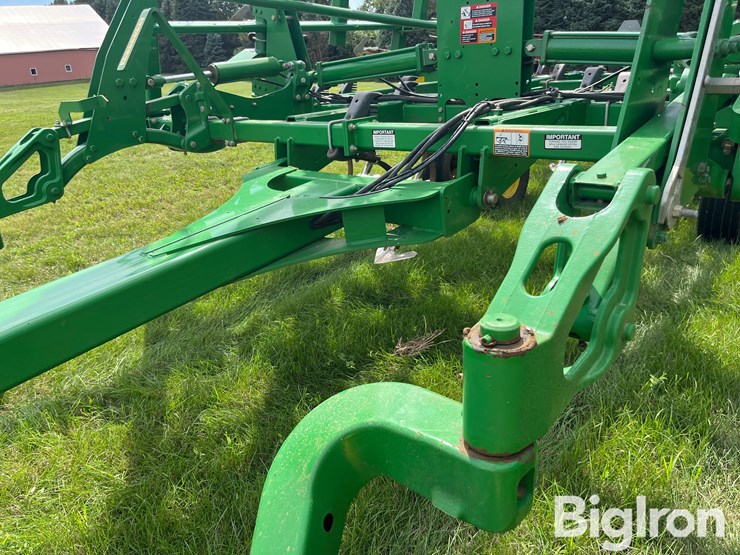 2011-john-deere-2210-31'5"-field-cultivator-image-11