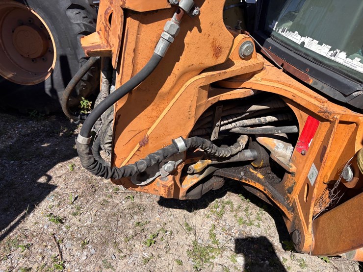 #40-•-case-590-super-m-series-3-backhoe-loader-image-6