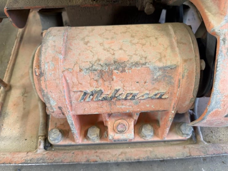 multiquip-mikasa-mvc-90-plate-compactor-image-4