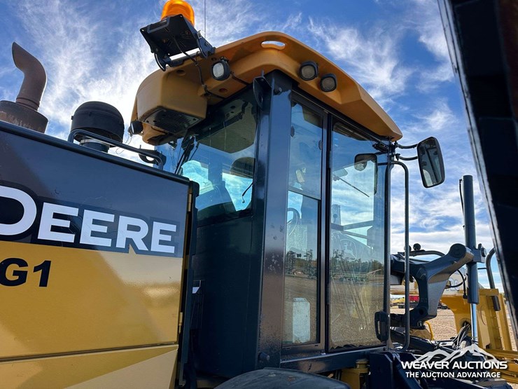 2011-john-deere-772g-awd-motor-grader-image-62