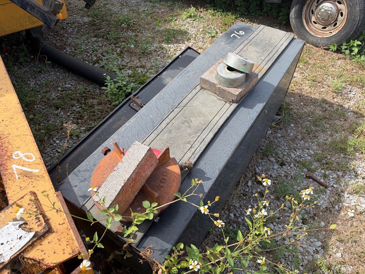 #76-•-heavy-duty-toolbox-image-3