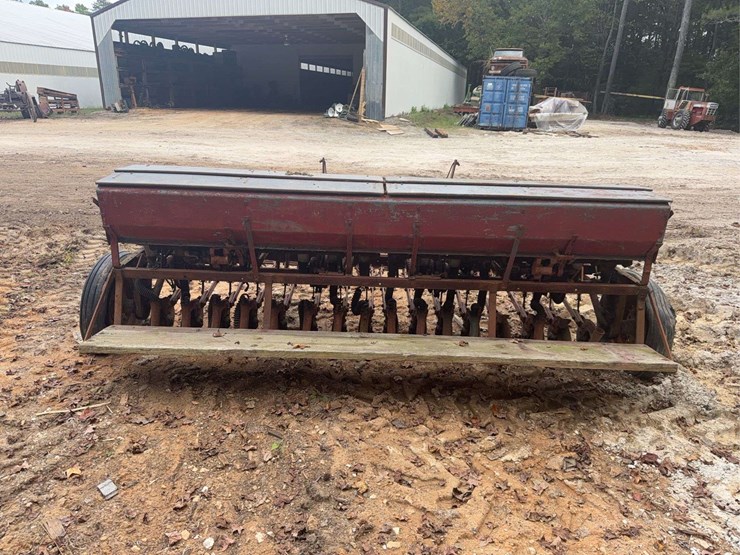 international-10’-grain-drill-image-3