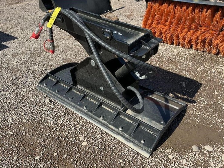 2026-giyi-42in-smow-blade-for-stand-up-skid-steer-image-4