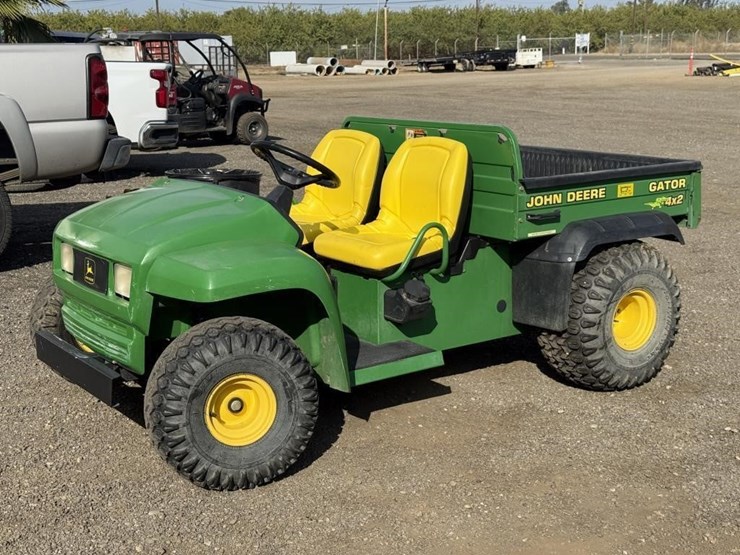 john-deere-gator-image-1