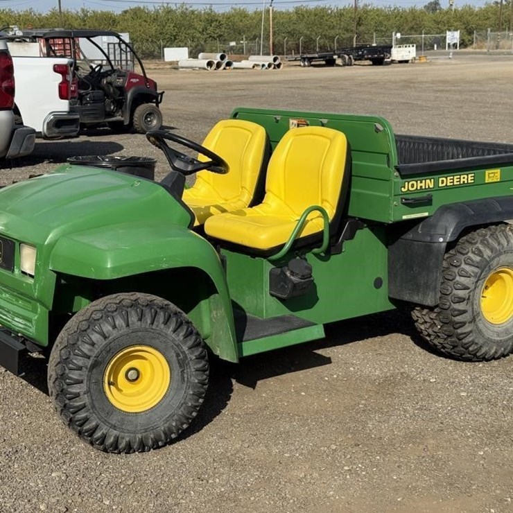John Deere Gator