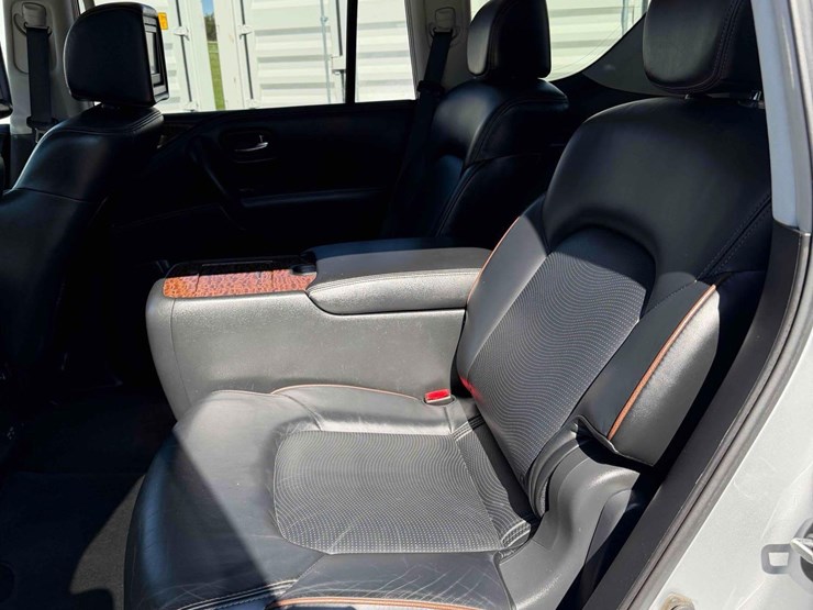 2017-nissan-armada-suv-image-14