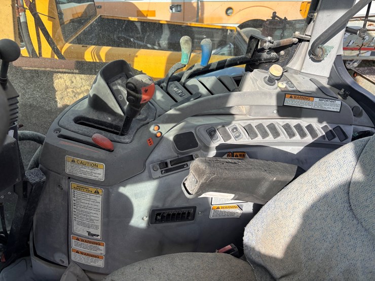 #48-•-new-holland-tractor-with-tiger-boom-mower-attachment-image-14