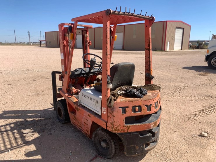 (inop)-toyota-forklift-image-2