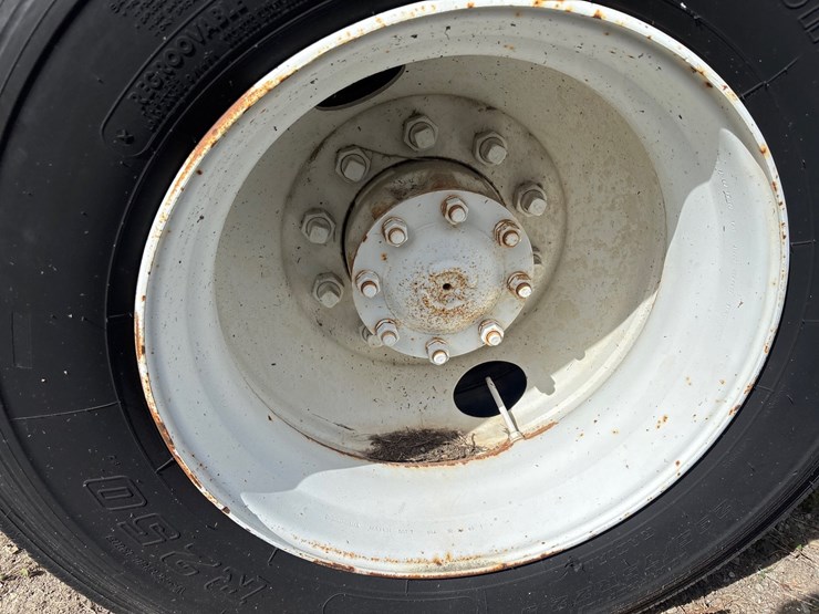 #64-•-1989-ford-ft900-crn-ford-ft900-crn-image-8