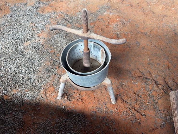 wine-press-image-3