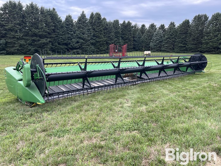 2013-john-deere-635fd-35'-flex-draper-image-3