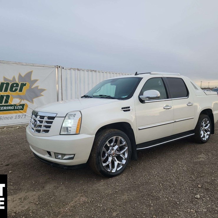 2007 Cadillac Escalade EXT AWD 4dr Crew Cab 5.8 ft Box