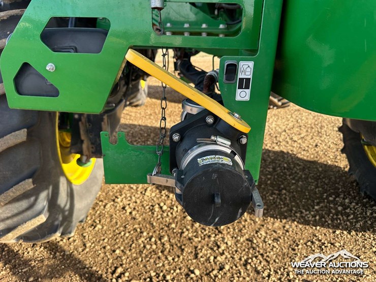 2014-john-deere-r4030-4x4-high-clearance-self-propelled-sprayer-image-34