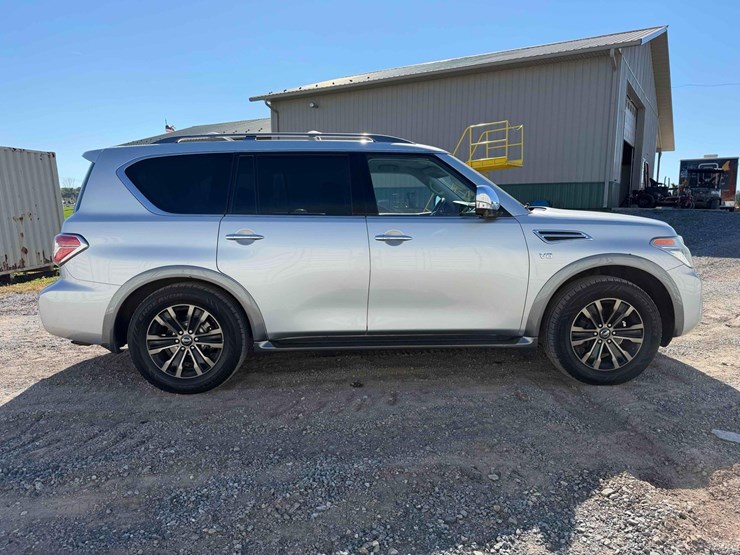2017-nissan-armada-suv-image-6