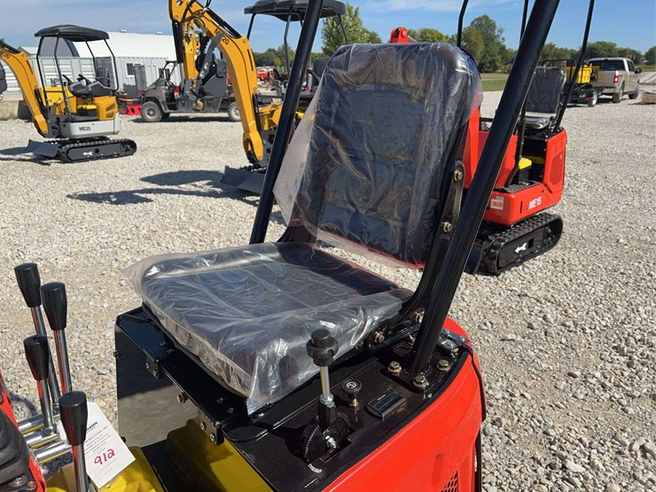 mini-excavator-me15-image-19