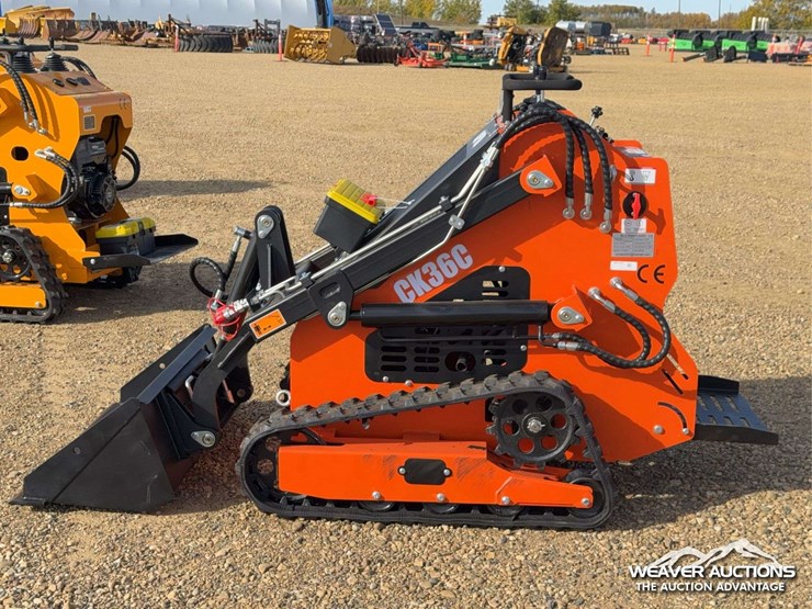 2026-captok-skid-steer-loader-image-11