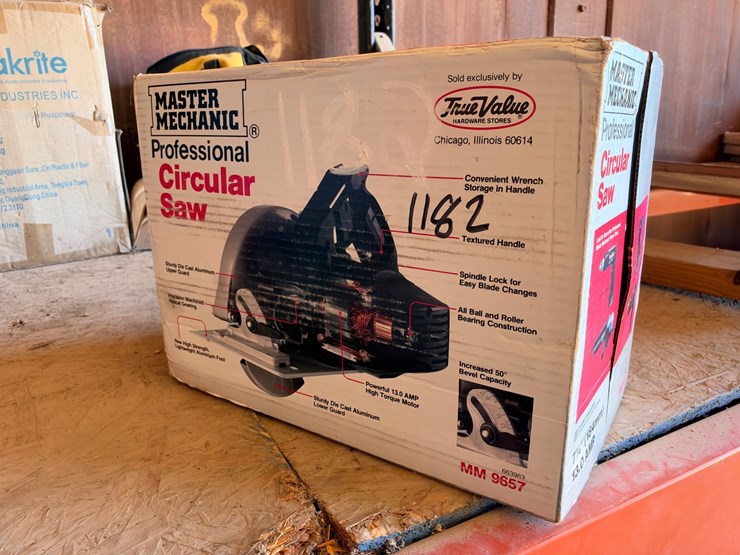 #1182-•-master-mechanic-professional-circular-saw-image-1