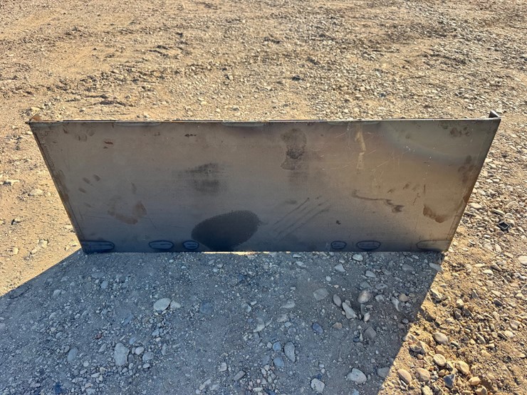 #9011-•-skid-steer-backer-plate-image-2