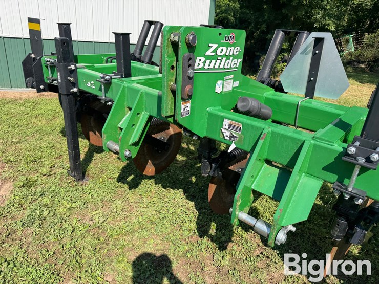 unverferth-zone-builder-132-subsoiler-image-14