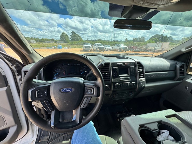 #227-•-2020-ford-f-250-xl-image-16